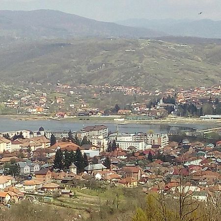 Pensiunea Adeluta Кэлимэнешти Экстерьер фото